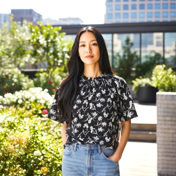 Ann Taylor Floral Swing Top with Flutter Sleeves | Navy Blue | Small - Picture 1 of 6